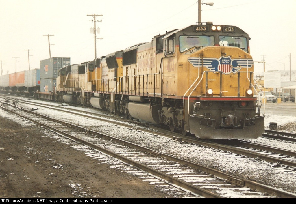 Intermodal rolls west